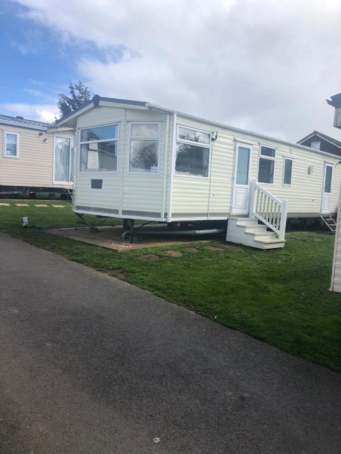First Steps Caravan Rentals 샌다운 외부 사진